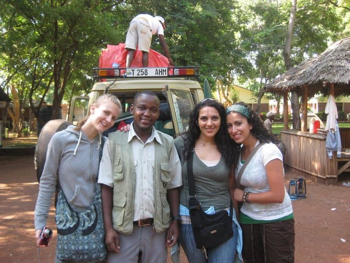 Guests with an Olsero Expedition guide