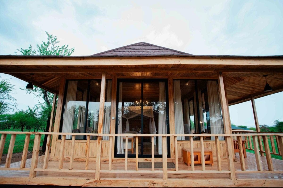 Into Wild Africa Luxury Camp