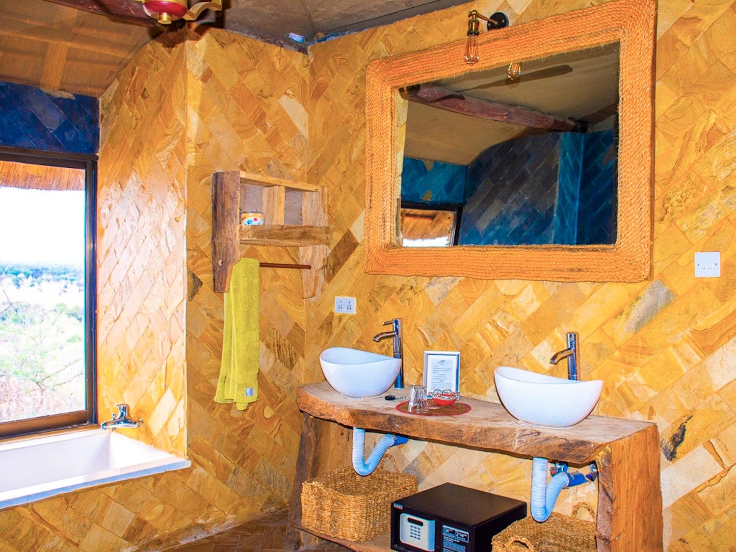 Serengeti Safari Lodge