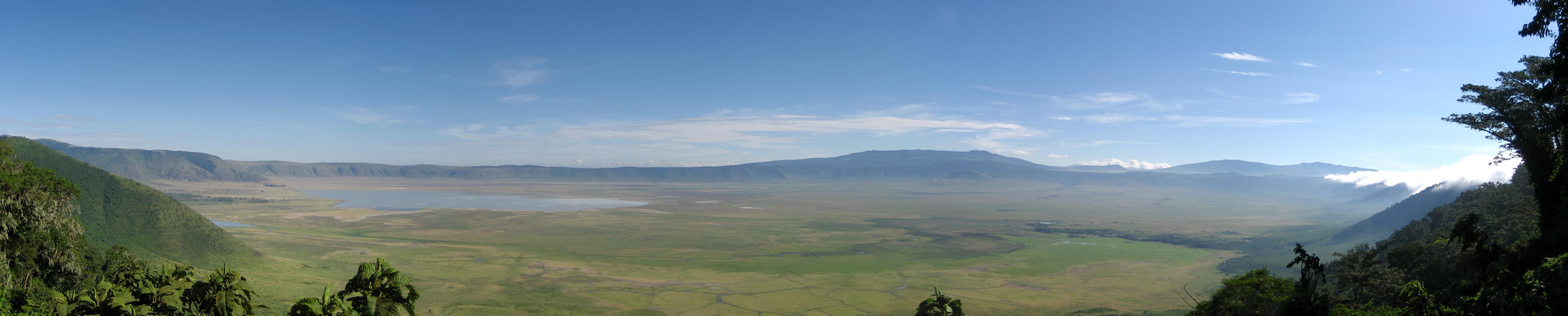 Serengeti vs Ngorongoro Crater: Which Should You See First