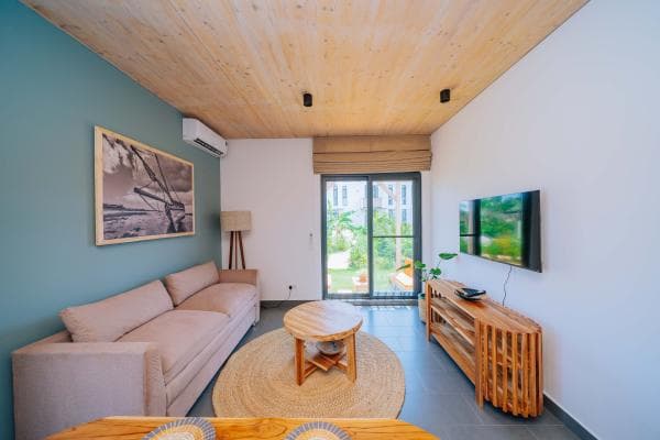 2 Bedroom / 1 Bathroom Suite